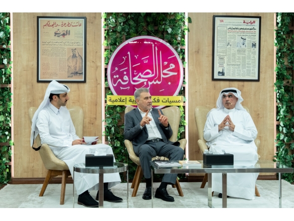 Strategic affairs researcher and media analyst Dr. Liqaa Makki and political researcher Dr. Saleh Al Mutairi with Qatar TV presenter Saif Al Emadi during the panel discussion. 