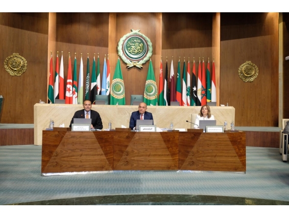 Officials during the meeting.