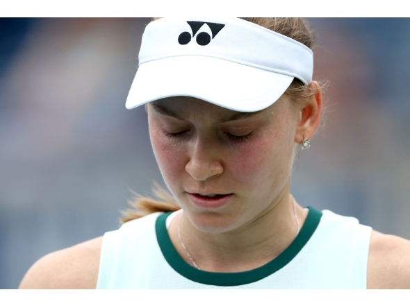 Elena Rybakina plays Ann Li of the United States during day six of the National Bank Open Presented by Rogers at Sobeys Stadium on August 07, 2026 in Toronto, Ontario. (Photo by Matthew Stockman/Getty Images/AFP) 