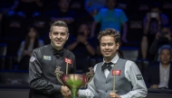 Mark Selby (L) of England and Noppon Saengkham of Thailand pose before the final match at China Open 2026 snooker tournament in Taiyuan, north China's Shanxi Province, Aug. 16, 2026. (Xinhua/Cao Yang)
