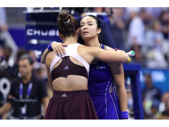 Iva Jovic of the United States hugs after a win against Alexandra Eala of Philippines during their Women's Singles Third Round match on Day Seven of the 2026 US Open at USTA Billie Jean King National Tennis Center on September 05, 2026 in the Flushing neighborhood of the Queens borough of New York City. (Photo by JULIAN FINNEY / GETTY IMAGES NORTH AMERICA / Getty Images via AFP)