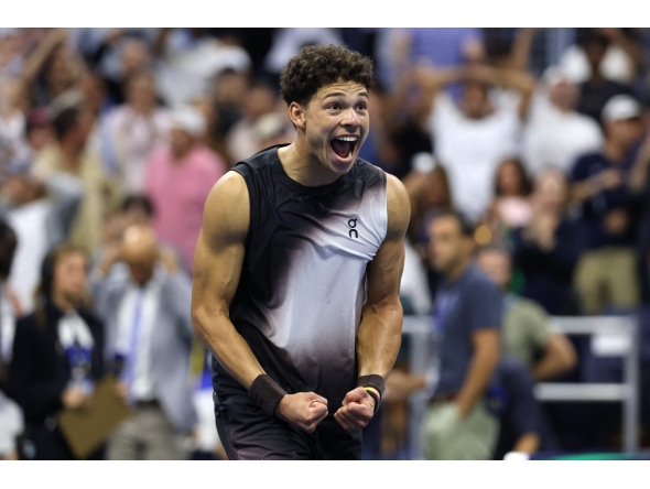 Ben Shelton of the United States celebrates after defeating Carlos Alcaraz of Spain during their Men's Singles Quarterfinal match on Day Ten of the 2026 US Open at USTA Billie Jean King National Tennis Center on September 08, 2026 in the Flushing neighborhood of the Queens borough of New York City. Matthew Stockman/Getty Images/AFP 
