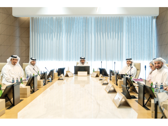 Minister of Commerce and Industry and Chairman of the Advisory Board of Dar Al Sharikat H E Sheikh Faisal bin Thani bin Faisal Al-Thani with other officials yesterday.
