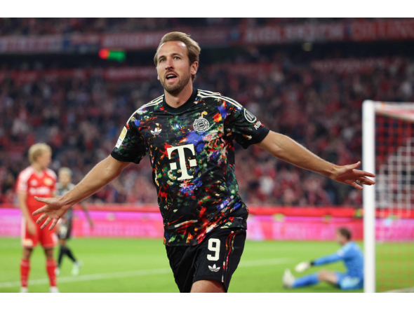 Bayern Munich's English forward #09 Harry Kane celebrates scoring his team's fourth goal during the German first division Bundesliga football match between FC Bayern Munich and Union Berlin in Munich, southern Germany on September 18, 2026. (Photo by Alexandra BEIER / AFP)