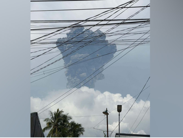 A thick plume is seen over the sky as Mount Kanlaon Volcano erupts in Negros Island, the Philippines, on Oct. 10, 2026. (National Disaster Risk Reduction and Management Council/Handout via Xinhua)