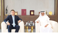 QC Acting General Manager Ali Bu Sherbak Al-Mansori and Chargé d’Affaires at the Embassy of the Republic of Belarus in Qatar Aleksei Zubko during the meeting.