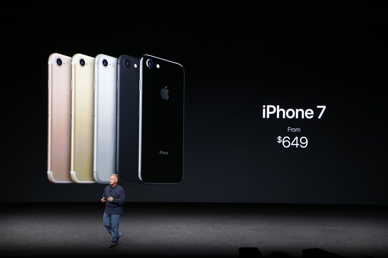 Apple Senior Vice President of Worldwide Marketing Phil Schiller speaks on stage during a launch event on September 7, 2016 in San Francisco, California. (Stephen Lam/Getty Images/AFP)