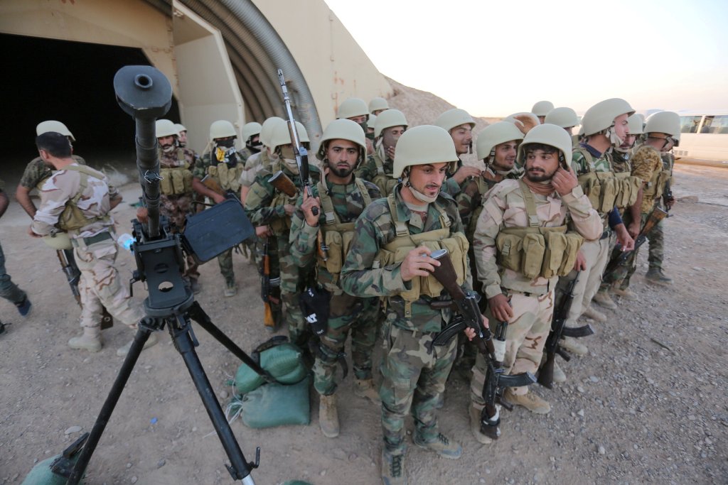 Shabak fighters undergo training before the upcoming battle to recapture Mosul in Diyala province, Iraq September 19, 2016. Picture taken September 19, 2016. REUTERS/Stringer 