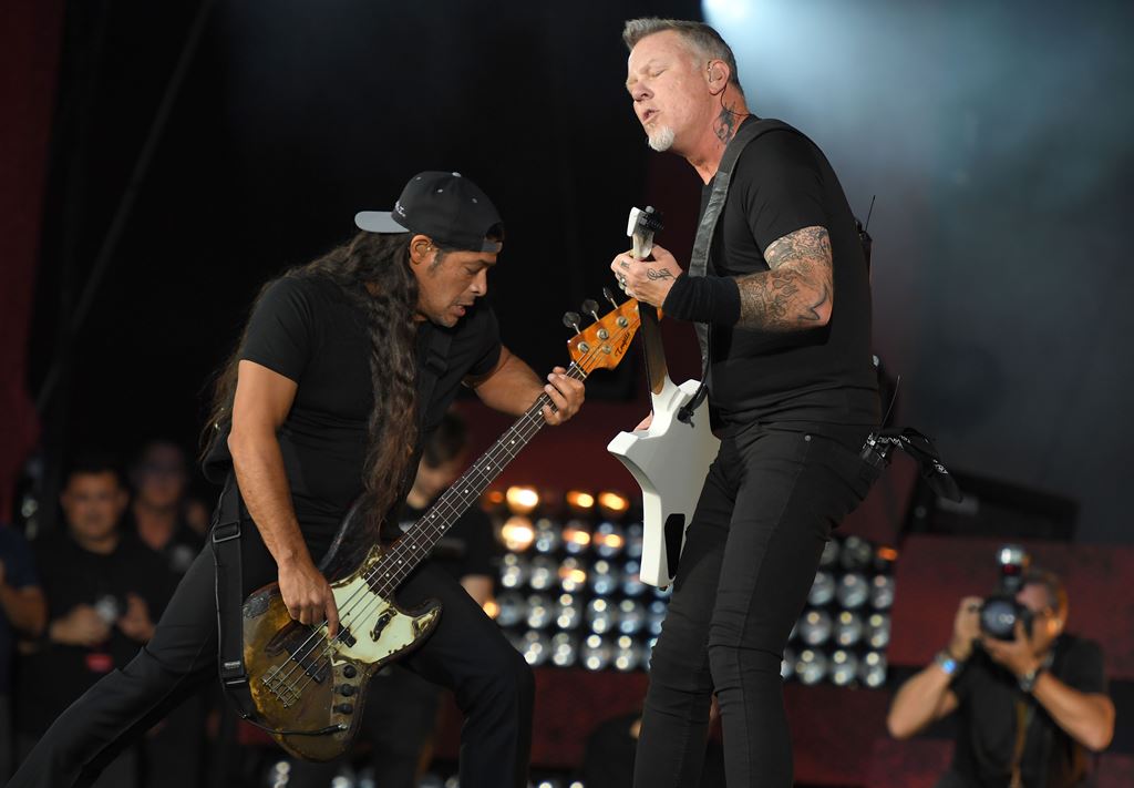 Kirk Hammett and James Hetfield of Metallica perform at the 2016 Global Citizen Festival in Central Park to end extreme poverty by 2030 at Central Park on September 24, 2016 in New York City. AFP / ANGELA WEISS