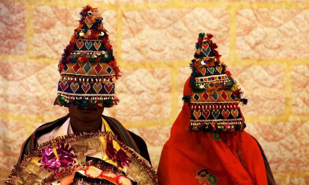 File photo of a bride and groom at a mass marriage ceremony in Karachi organised by the Pakistan Hindu Council ? Reuters
