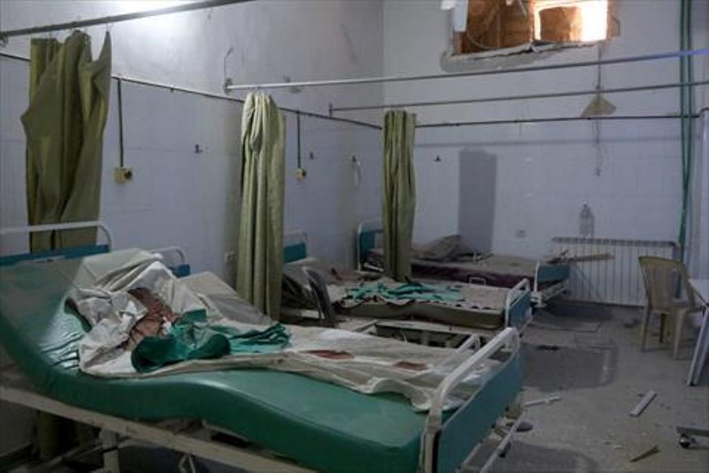 ALEPPO, SYRIA - OCTOBER 01: An inside view of Sahra Hospital after a barrel bomb strike by Syrian regime forces over Sahur neighborhood of Aleppo, Syria on October 01, 2016. ( Ibrahim Ebu Leys - Anadolu Agency )