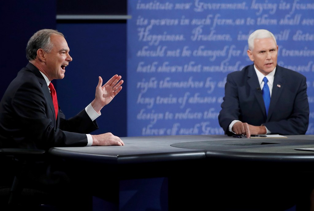 Democratic US vice presidential nominee Senator Tim Kaine (L) and Republican US vice presidential nominee Governor Mike Pence debate during their vice presidential debate at Longwood University in Farmville, Virginia, US, October 4, 2016. Reuters/Jonathan