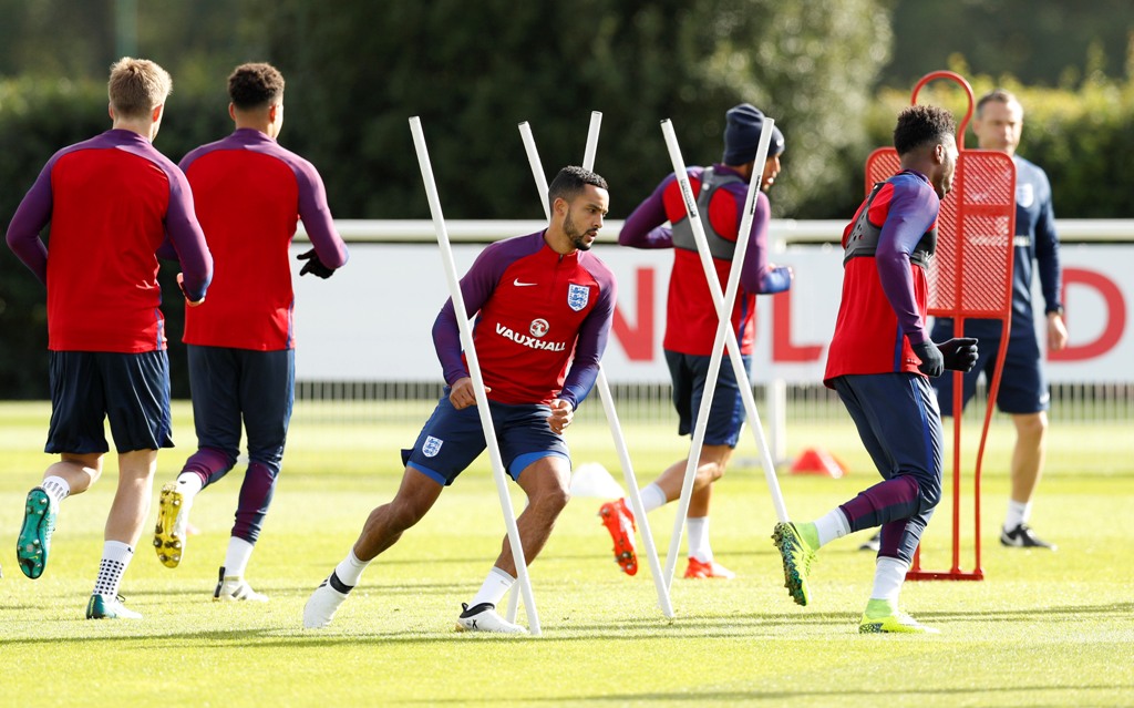 England's Theo Walcott during training. Reuters / John Sibley