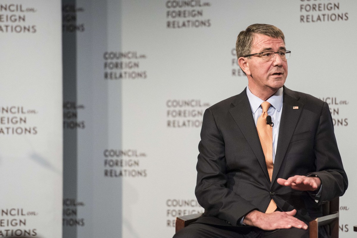 US Secretary of Defense Ashton Carter speaks at The Council On Foreign Relations on April 8, 2016 in New York City (Andrew Renneisen / Getty Images / AFP)