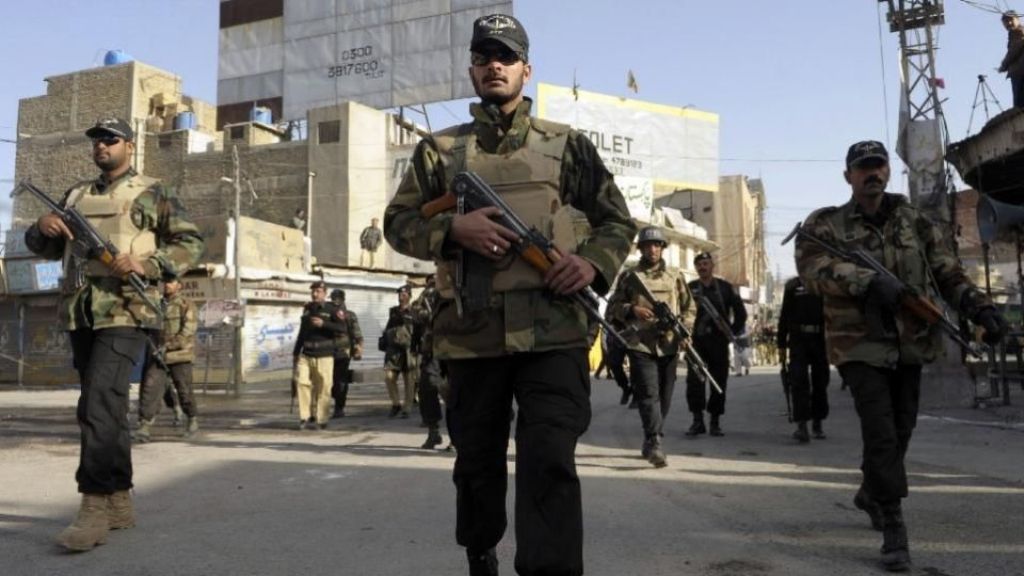 Pakistani police commandos patrol in Quetta on December 6, 2011. (File Photo: AFP)