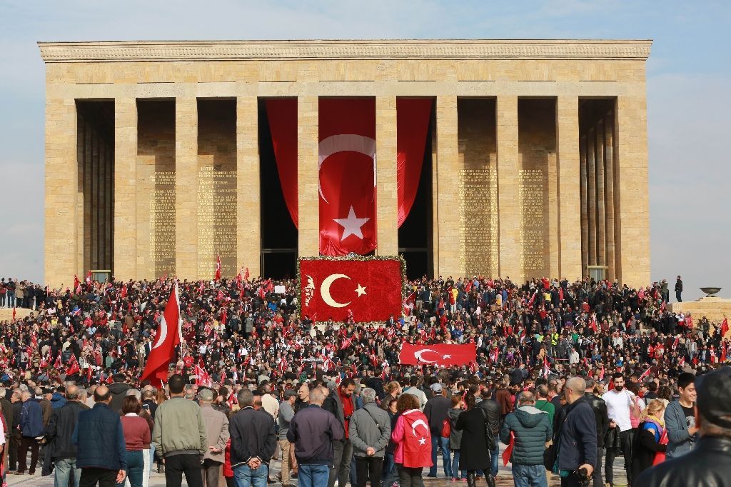 People wave Turkish flags at the Anitkabir, the mausoleum of the founder of Turkish Republic Mustafa Kemal Ataturk, during celebrations marking the 93rd Anniversary of Republic Day in Ankara on October 29, 2016 (AFP Photo/Adem Altan)