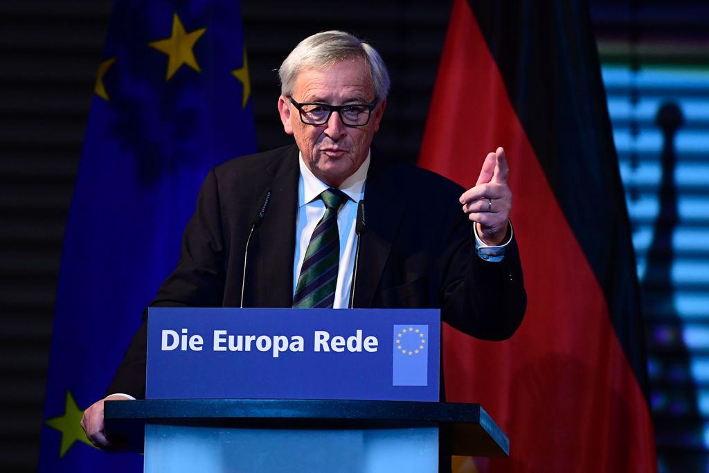 Jean-Claude Juncker, President of the European Commission, holds his 7th Europe speech The State of Europe on the anniversary of the fall of the Berlin Wall on November 9, 2016 in Berlin. / AFP / TOBIAS SCHWARZ
