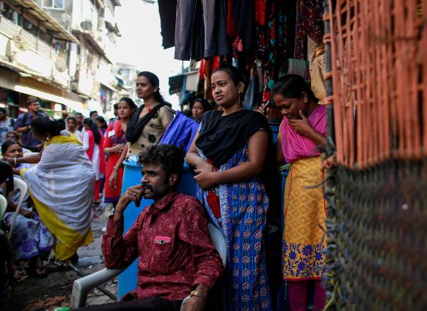 A scene from Kamathipura red light district in Mumbai, India, December 1, 2014. (REUTERS / Danish Siddiqui)