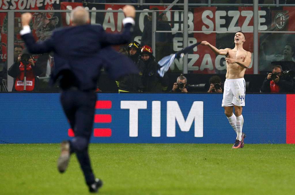 Inter Milan's Ivan Perisic celebrates after scoring second goal. REUTERS/Alessandro Garofalo
