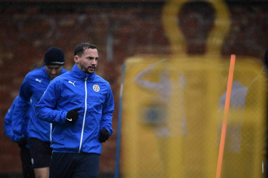 Leicester City's English midfielder Danny Drinkwater attends a team training session at Leicester City's training ground in Leicester, central England, on November 21, 2016.  AFP / Oli SCARFF