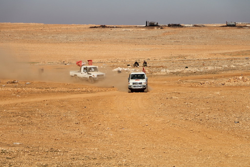 Free Syrian Army attack Daesh positions near Daesh controlled Bab district during the 