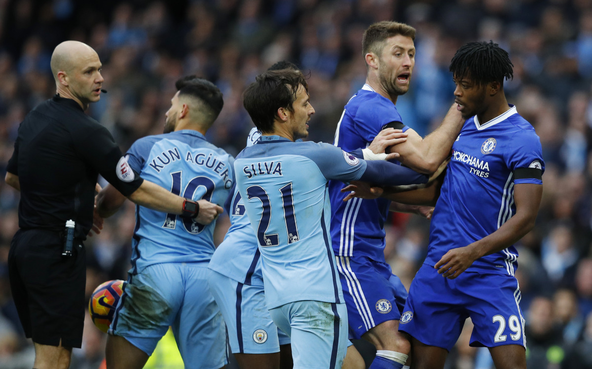 Chelsea's Nathaniel Chalobah clashes with Manchester City's David Silva. (Reuters / Phil Noble Livepic)
