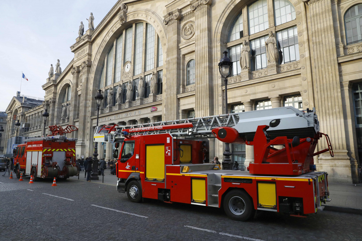 Fire trucs are parked outside Gare du Nord as the Paris rail link was suspended from and to Gare du Nord, after an accident with a catenary that brought down power lines, on December 7, 2016.
Paris was smothered by its worst winter pollution in a decade,