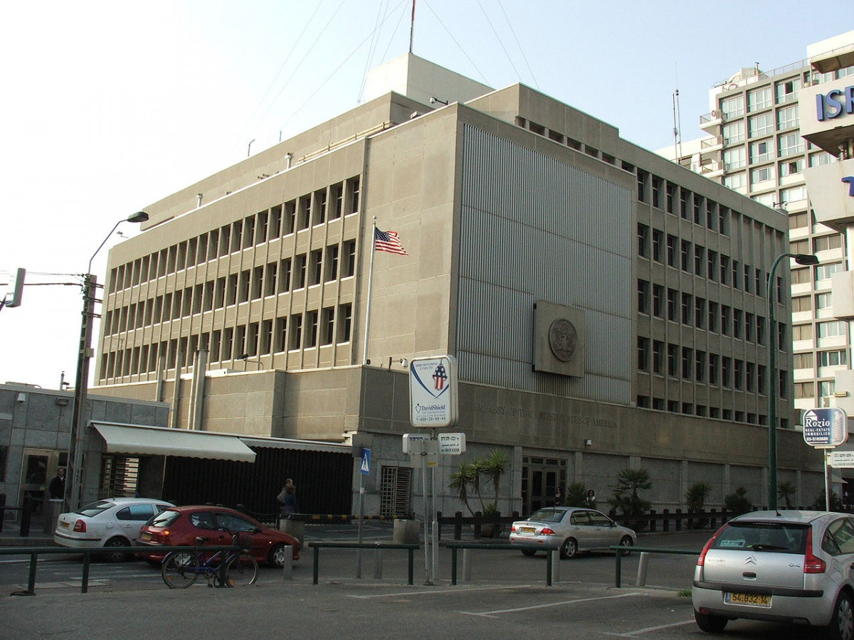 Embassy of the United States, Tel Aviv (Krokodyl / Wikimedia Commons/ CC BY 3.0) 