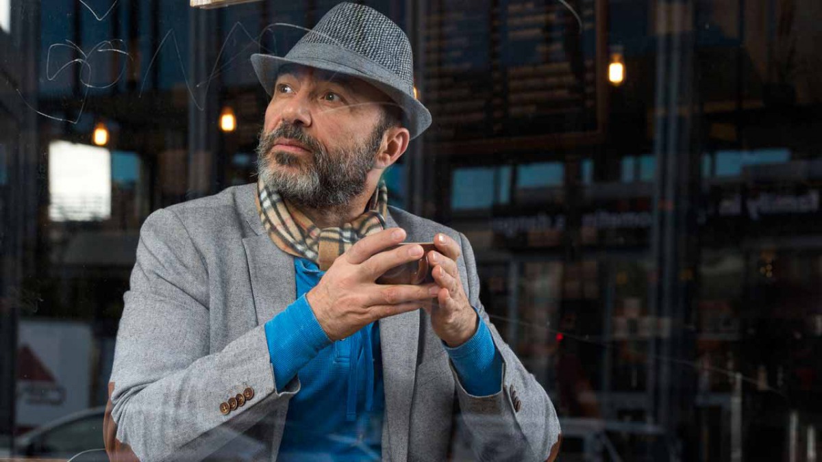 Syrian actor Jay Abdo poses in Hollywood, California, on December 22, 2016. AFP PHOTO/VALERIE MACON