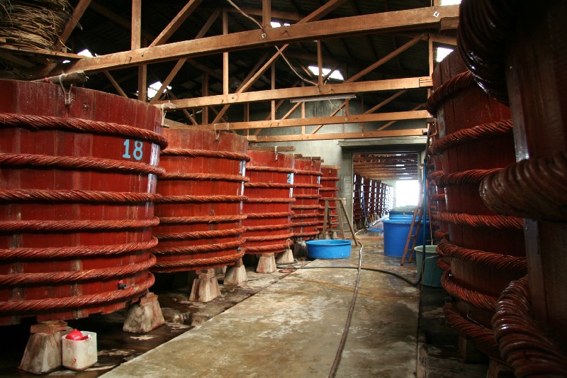 A fish sauce factory in Phú Qu?c, Kiên Giang, Vietnam (Stefan /Wikimedia Commons /CC BY4 2.0) 