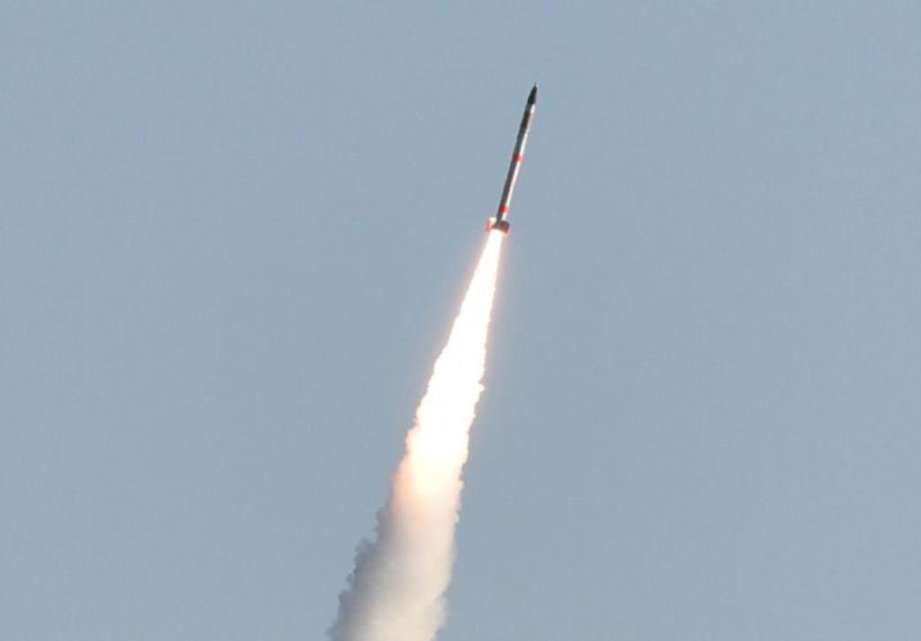 The world's smallest rocket SS-520 carrying a mini satellite for observation of the Earth's surface is launched from the Japan Aerospace Exploration Agency's Uchinoura Space Center in Kagoshima Prefecture, on January 15, 2017 (AFP Photo/Jiji Press).