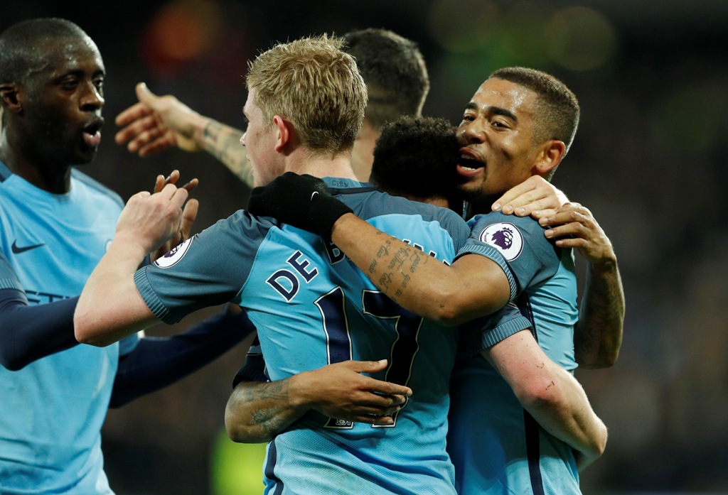 Manchester City's Gabriel Jesus celebrates scoring their third goal with teammates. Reuters / John Sibley