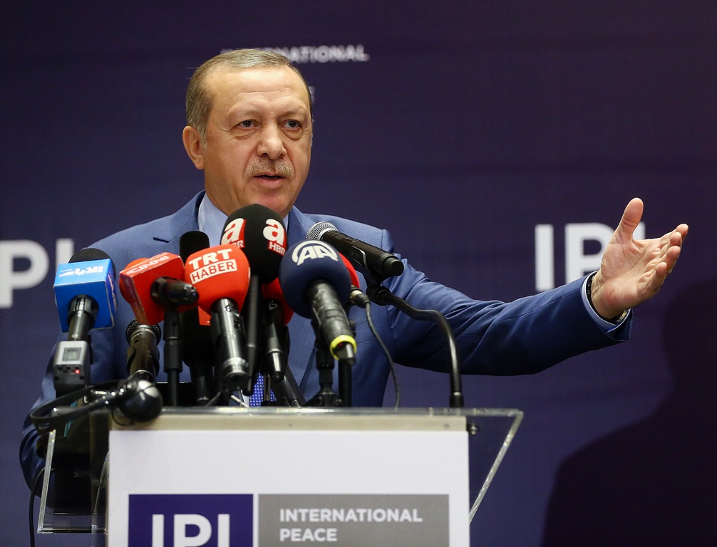 Turkish President Recep Tayyip Erdogan speaks during the conference held by the Middle East and North Africa office of the International Peace Institute at Four Seasons Hotel in Manama, Bahrain on February 13, 2017. ( Kayhan Özer - Anadolu Agency )
