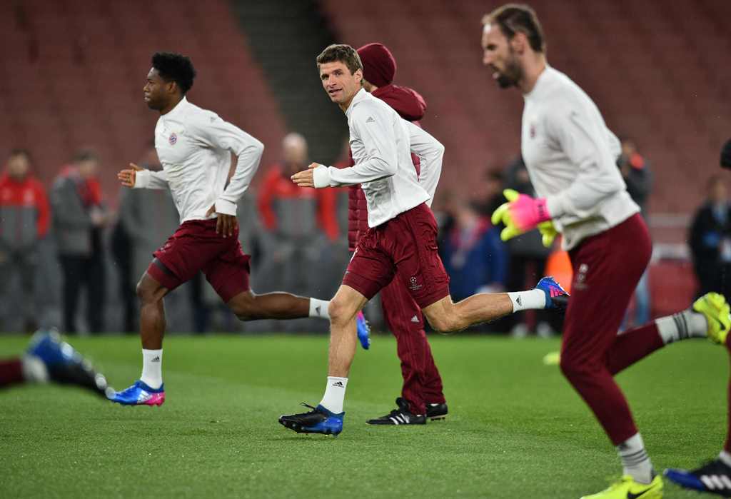 Bayern Munich's forward Thomas Mueller attends a team training session ahead of their UEFA Champions League round of 16 second leg football match against Arsenal, at the Emirates Stadium in London on March 6, 2017. / AFP / Glyn KIRK
