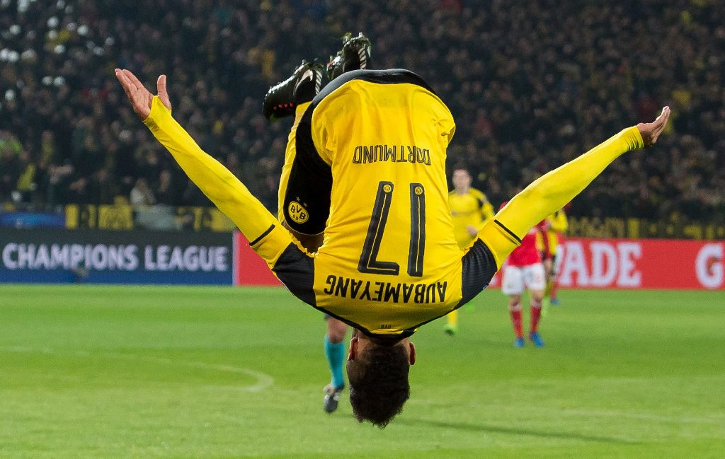 Dortmund's Gabonese forward Pierre-Emerick Aubameyang celebrate scoring during the UEFA Champions League Round of 16, 2nd-leg football match Borussia Dortmund v SL Benfica in Dortmund, western Germany on March 8, 2017.  AFP / dpa / Guido Kirchner
