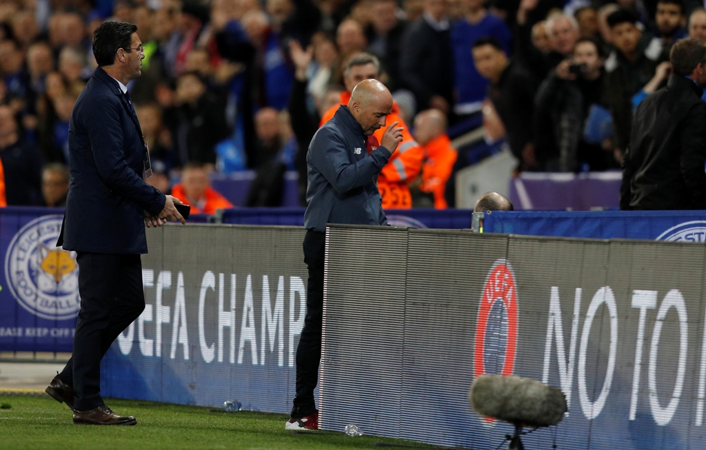 Sevilla coach Jorge Sampaoli is sent to the stands Reuters / Darren Staples 
