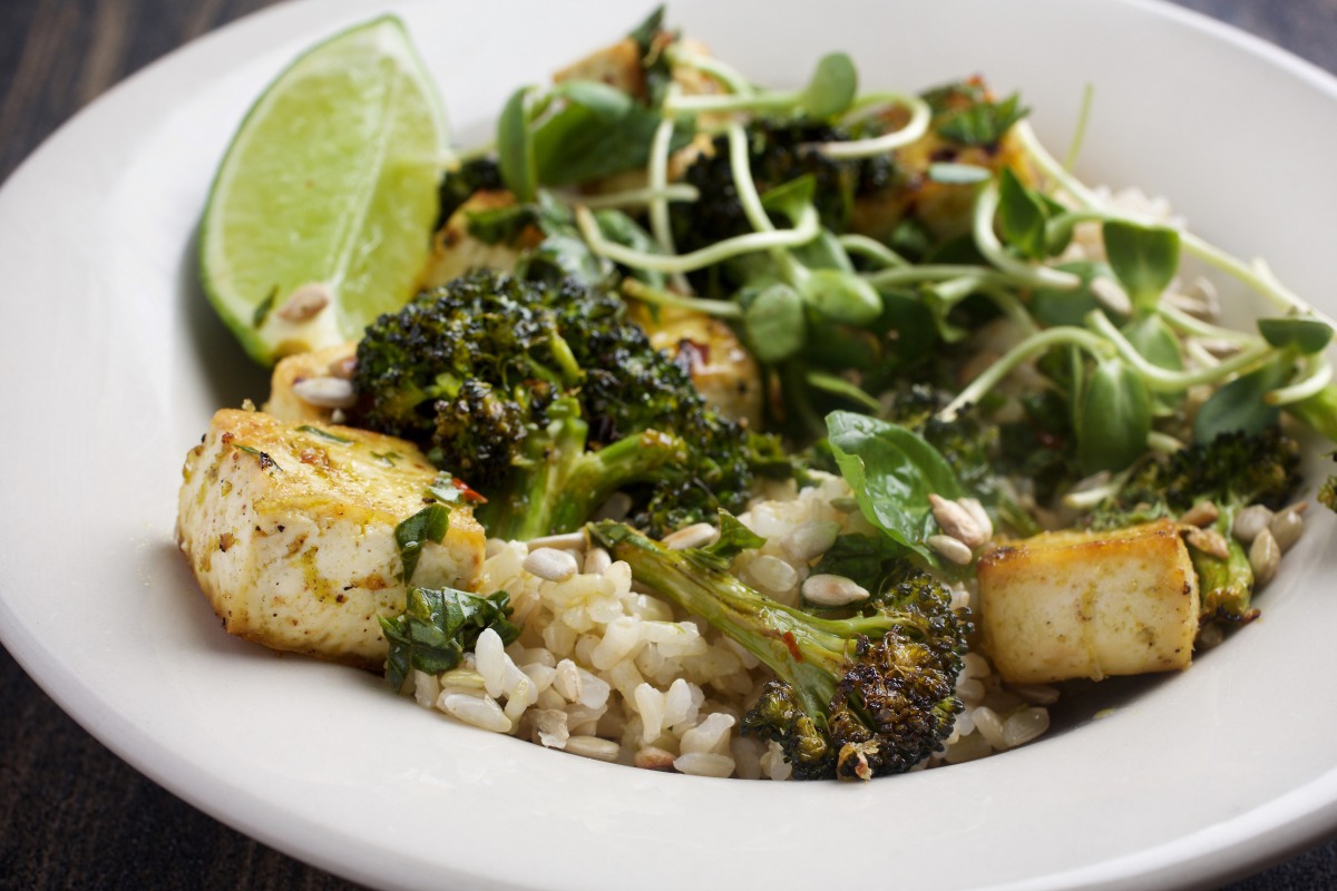Roasted Chile Lime Tofu Bowls. (Photo by Deb Lindsey for The Washington Post)