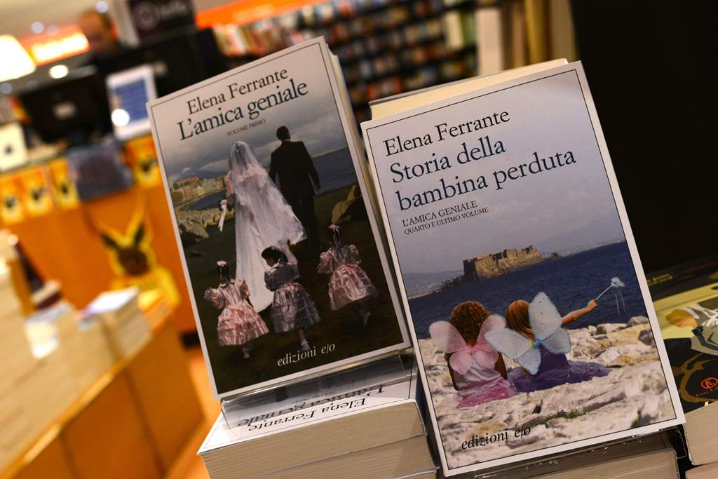 (FILES) This file photo taken on October 4, 2016 shows books by Elena Ferrante displayed in a bookstore in Rome. AFP / GABRIEL BOUYS

