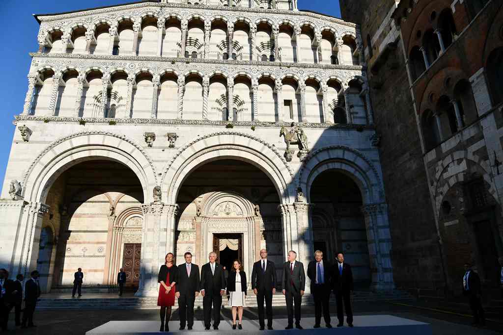 From left : EU High Representative for Foreign Affairs and Security Policy Federica Mogherini, German Foreign Minister Sigmar Gabriel, US Secretary of State Rex Tillerson, Canadian Foreign Minister Chrystia Freeland, Italy Foreign Minister Angelino Alfano