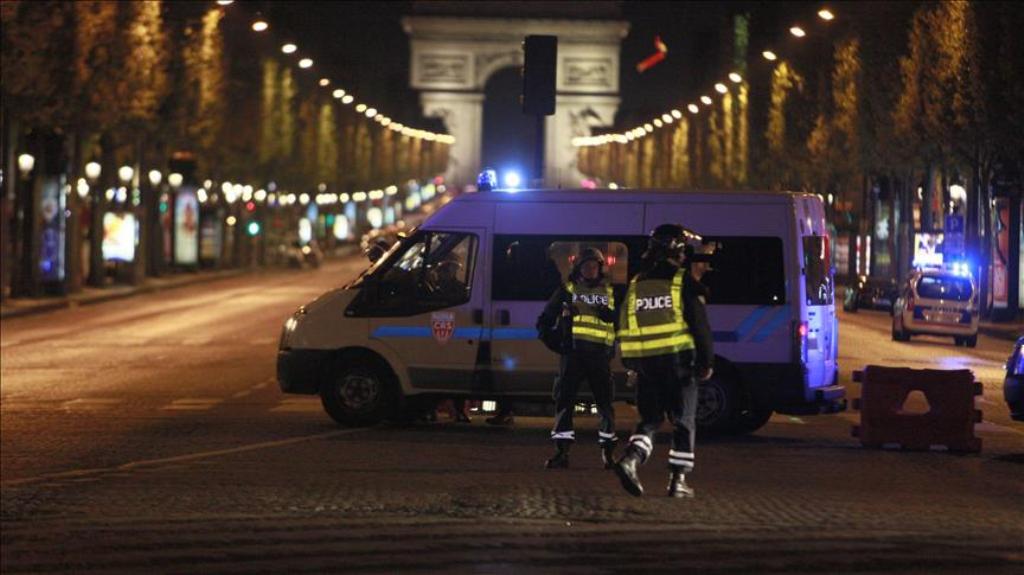 PARIS, FRANCE - APRIL 20: French security forces cordon the area after a gunman attack, killing a police officer at Champs Elysees in Paris, France on April 20, 2017. One police officer was killed and two others were seriously injured Thursday when a gunm
