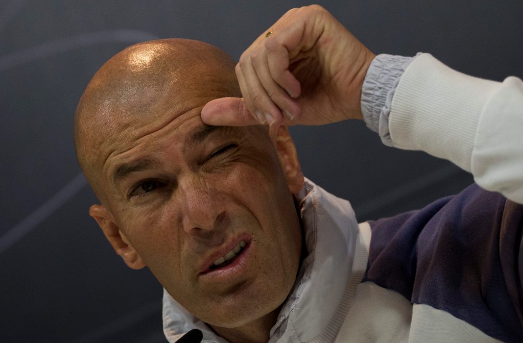 Real Madrid's coach Zinedine Zidane gestures during a news conference. REUTERS/Sergio Perez
