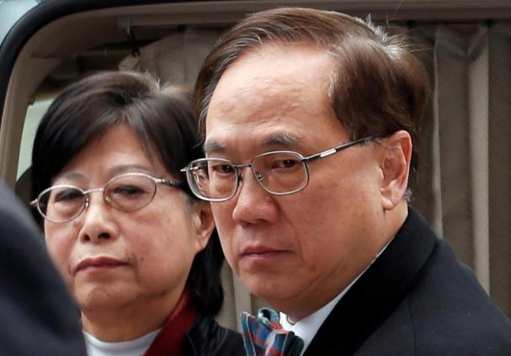Former Hong Kong Chief Executive Donald Tsang and his wife Selina arrive the High Court in Hong Kong, China February 20, 2017. REUTERS/Bobby Yip.