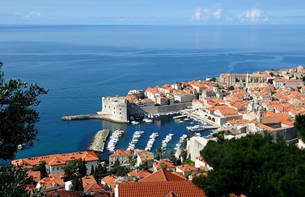 A photo taken on June 6, 2013 shows the medieval port of Dubrovnik on Croatia's Adriatic coast. AFP PHOTO / ELVIS BARUKCIC.
