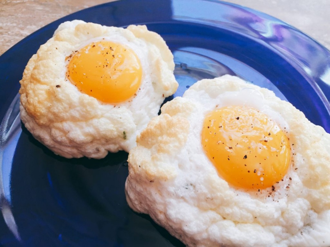 Cloud eggs are the latest food trend flooding your Instagram feed. (Washington Post photo by Maura Judkis)