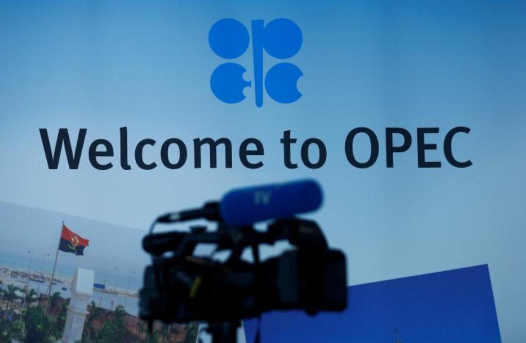 A TV camera is seen inside the headquarters of the Organization of the Petroleum Exporting Countries (OPEC) in Vienna, Austria May 24, 2017. REUTERS/Leonhard Foeger.