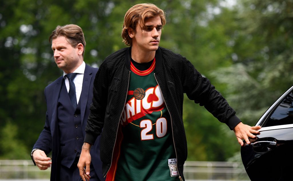 France's forward Antoine Griezmann arrives in Clairefontaine-en-Yvelines on May 29, 2017 as part of the team's preparation for the upcoming WC 2018 qualifiers match against Sweeden on June 9, and friendly football match against Paraguay and England on Jun