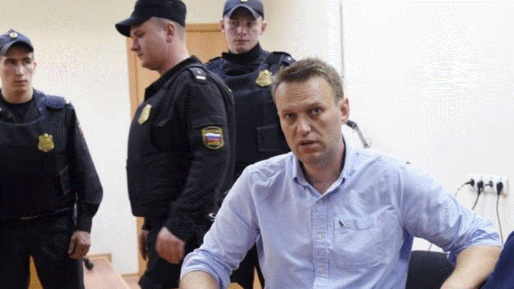 Alexei Navalny (right) intends to stand for the Russian presidency next year. / AFP.