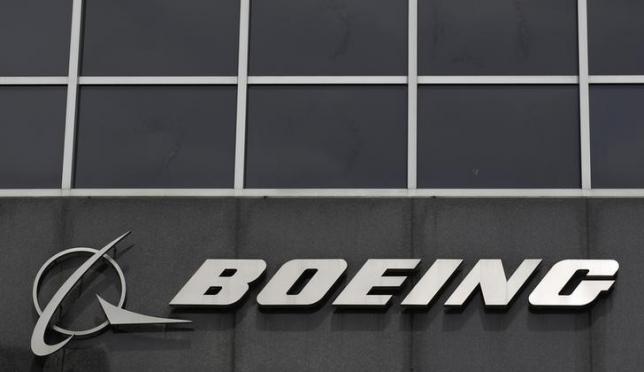 The Boeing logo at Chicago headquarters (Reuters / Jim Young) 