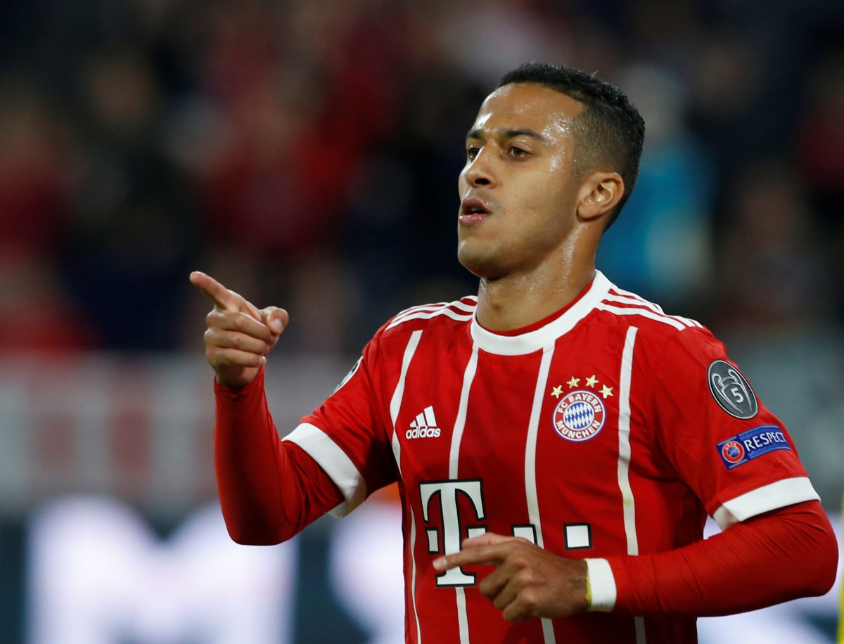  Bayern Munich's Thiago Alcantara celebrates scoring their second goal (REUTERS/Michaela Rehle) 