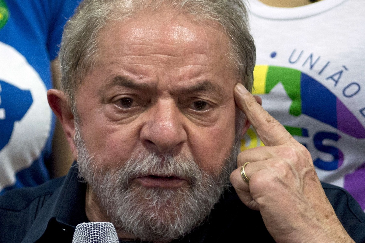 Former Brazilian President Luiz Inacio Lula da Silva speaking during a press conference in Sao Paulo, Brazil, March 4, 2016. (AFP / Nelson Almeida) 